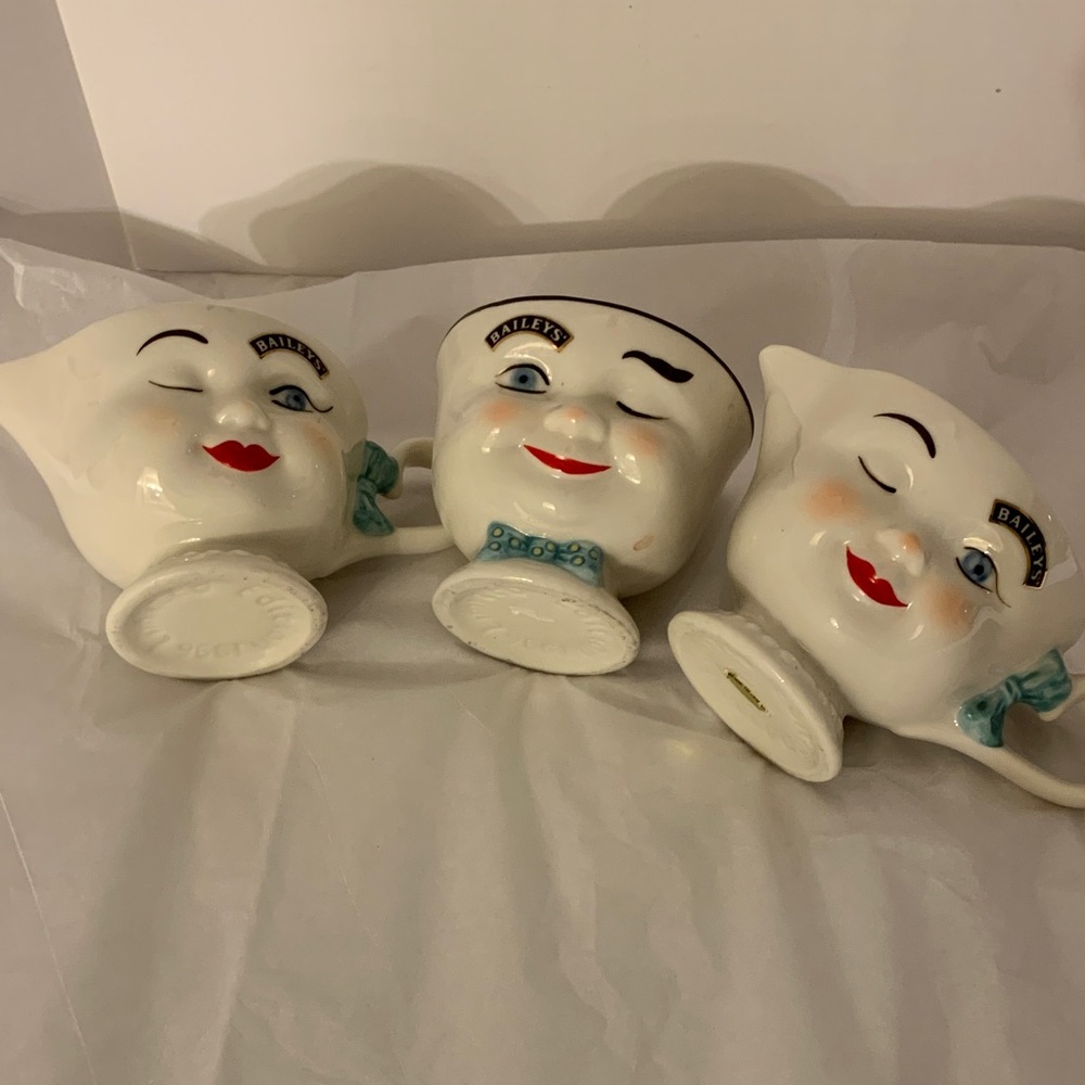 Winking Face Creamer Set - White